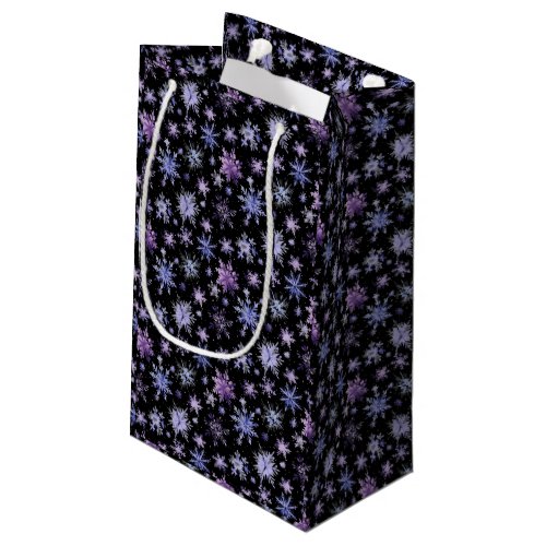 Snowflakes black purple small gift bag