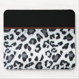 snowleopard with black trim mouse pad