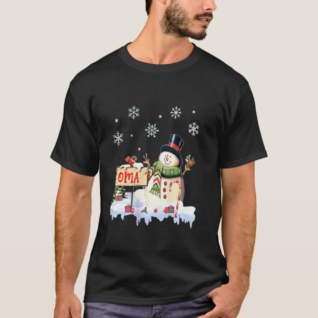 Snowman Oma Freeze Christmas Party Xmas T-Shirt (Front)