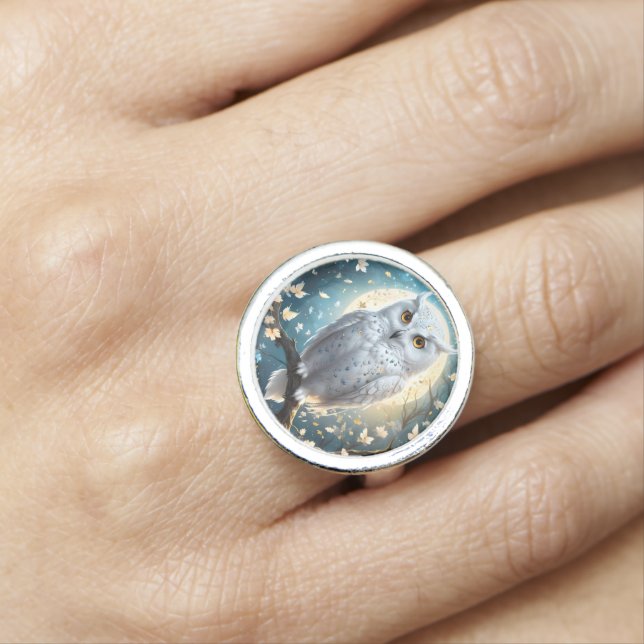 Snowy Owl And Moon With Sparkle, Ring (In Situ)