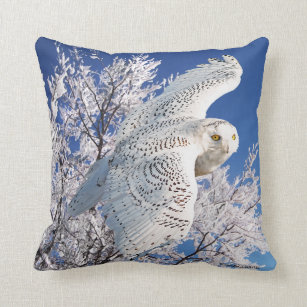 https://rlv.zcache.com/snowy_owl_throw_pillow-rf977df81d24f4cc182fc0e198308f6d8_6s309_8byvr_307.jpg