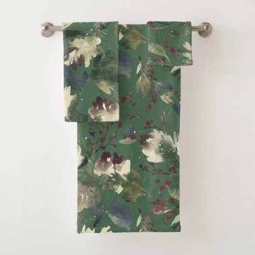 Snowy Pine Cones Winter Foliage Bath Towels