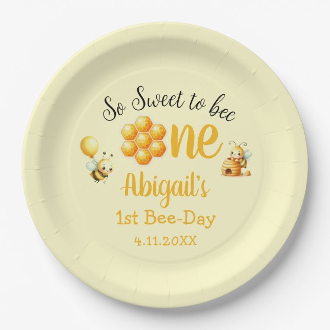 SO SWEET TO BEE ONE 1ST BIRTHDAY PAPER PLATES (Front)