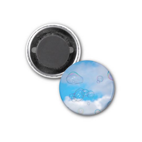 Soap bubbles magnet