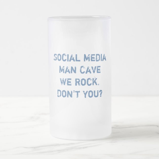 Social Media Man Cave Stein (Center)