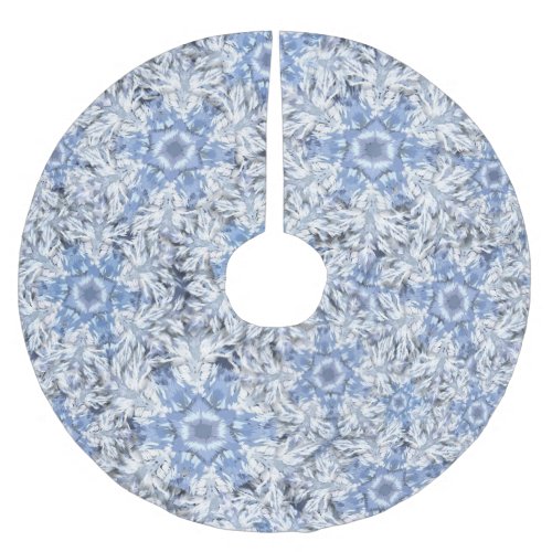 Soft Country Blue Snowflake Tree Skirt