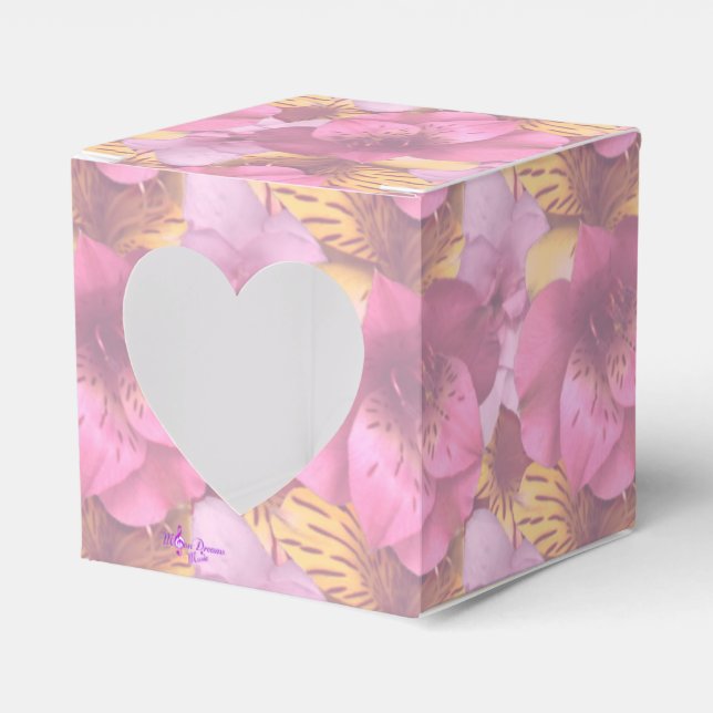 Soft Flowers Peekaboo Heart Square Favor Box (Front Side)