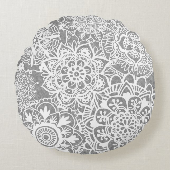 Soft Grey and White Mandala Pattern Round Pillow (Front)