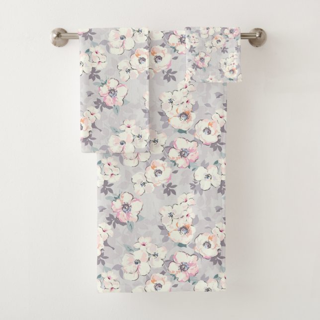 Soft Pink Watercolor Pattern Bath Towel Set (Insitu)