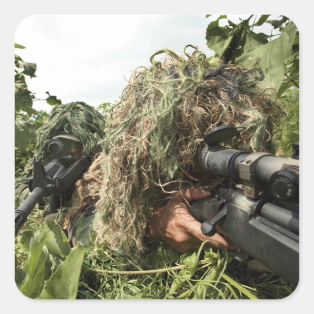 Soldiers dressed in ghillie suits square sticker (Front)