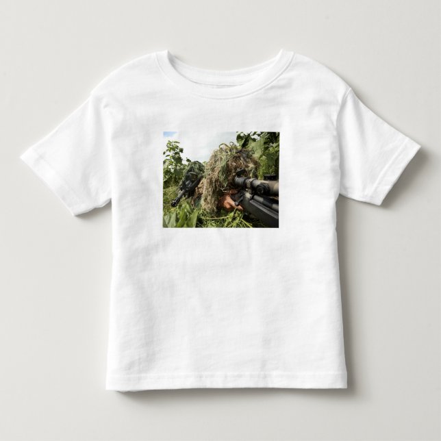 Soldiers dressed in ghillie suits toddler t-shirt (Front)