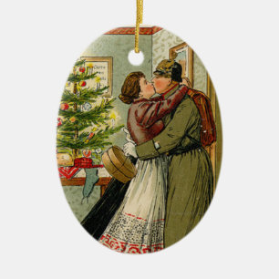 Soldier's Return for Weihnachten Ceramic Ornament