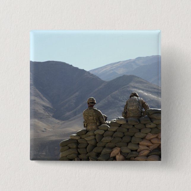 soldiers run communications equipment button (Front)