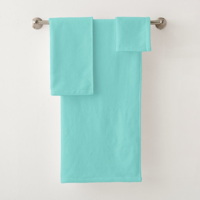 Solid color misty teal turquoise bath towel set (Insitu)