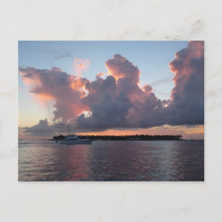 Sonnenuntergang am Meer mit Schiff Postcard