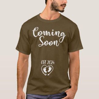 Soon new baby 2024 pregnant mom pregnancy announce T-Shirt