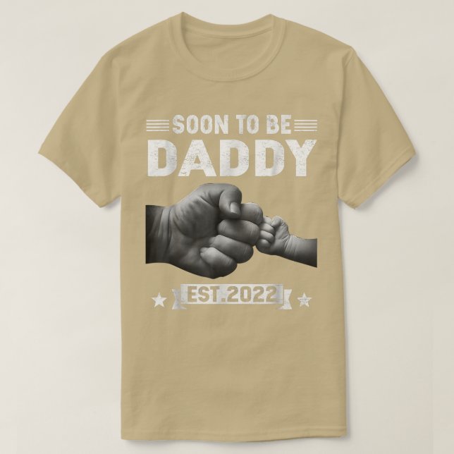 Soon To Be Daddy Est 2022 Retro Father's Day New D T-Shirt (Design Front)
