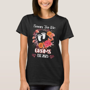 Soon To Be Grams Est 2023 Pregnancy Announcement T-Shirt