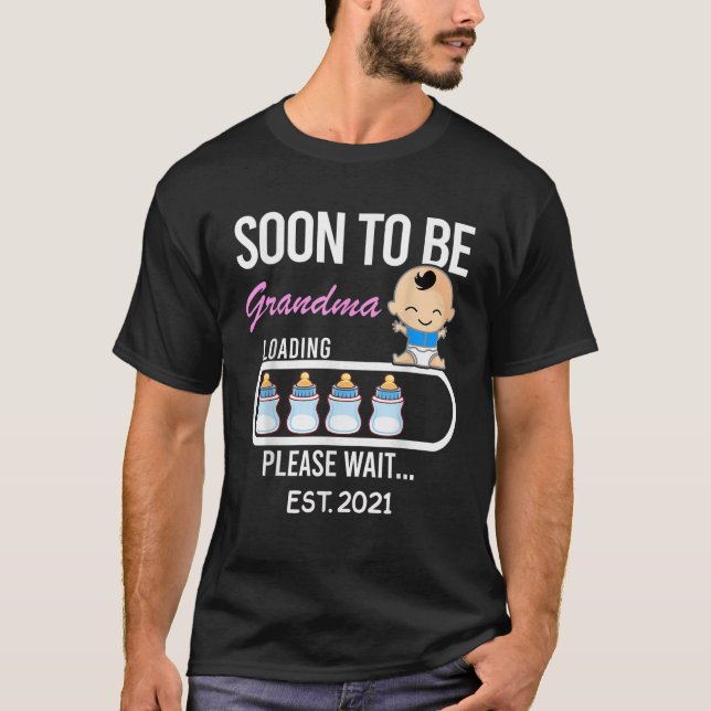 Soon To Be Grandma EST 2021 2020 Gift Tee Funny Mo (Front)