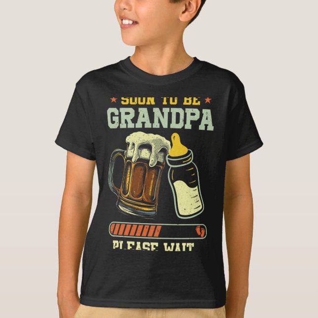 Soon To Be Grandpa Est 2025 Pregnancy Announcement T-Shirt (Front)
