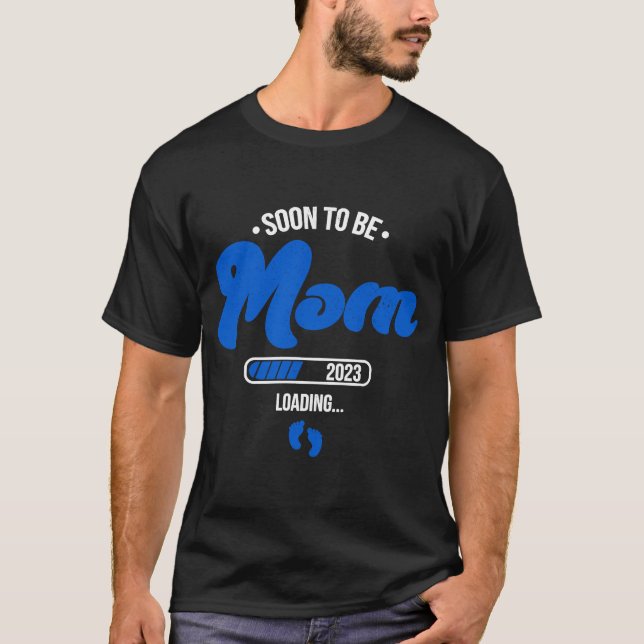 Soon To Be Mom Est 2024 New Mom Pregnancy T-Shirt (Front)