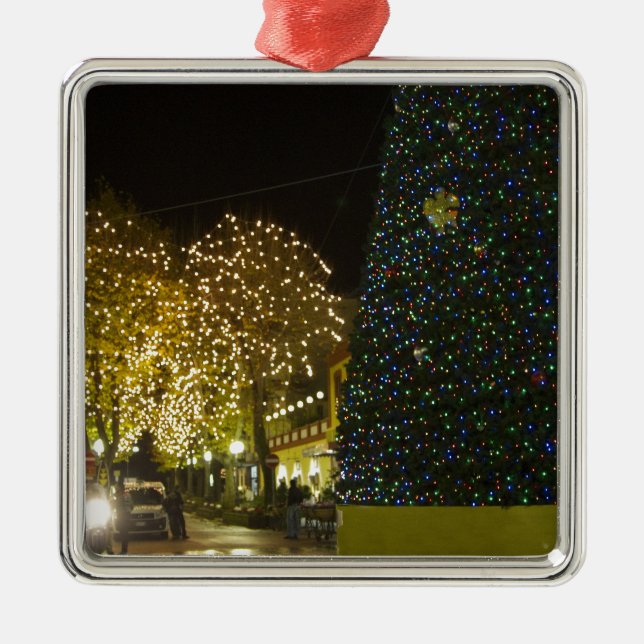 Sorrento Metal Ornament (Front)