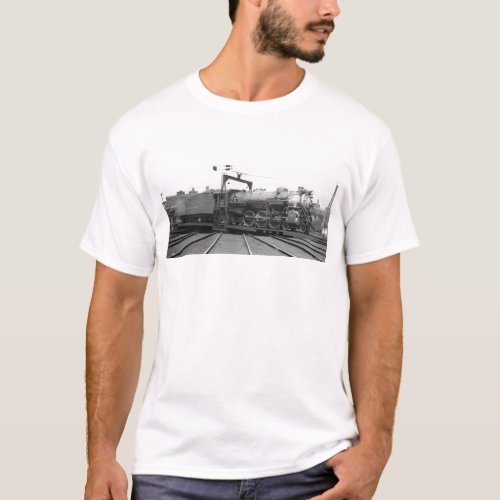 Southern Railway Pacific on Turntable T_Shirt