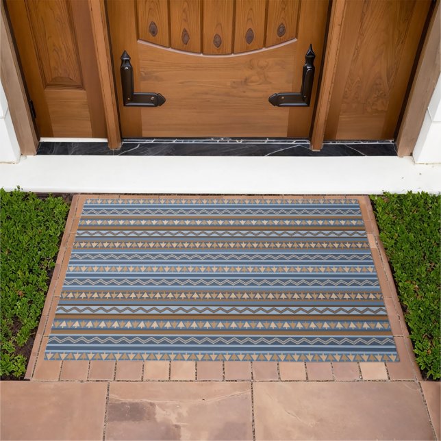 Southwest Style Blue and Brown Geometric Pattern Doormat (Outdoor)
