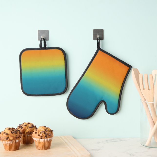 Southwest Sunset Colors Oven Mitt & Pot Holder Set (Insitu(Hanging))