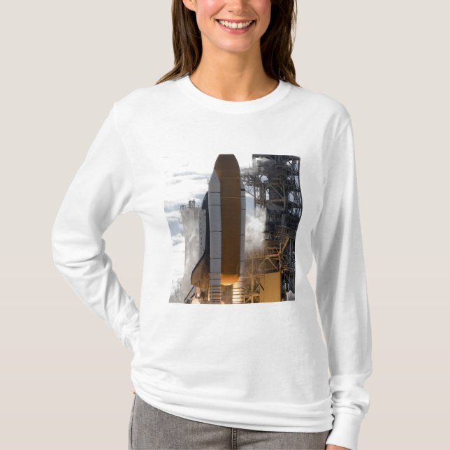Space Shuttle Atlantis lifts off 15 T-Shirt (Front)