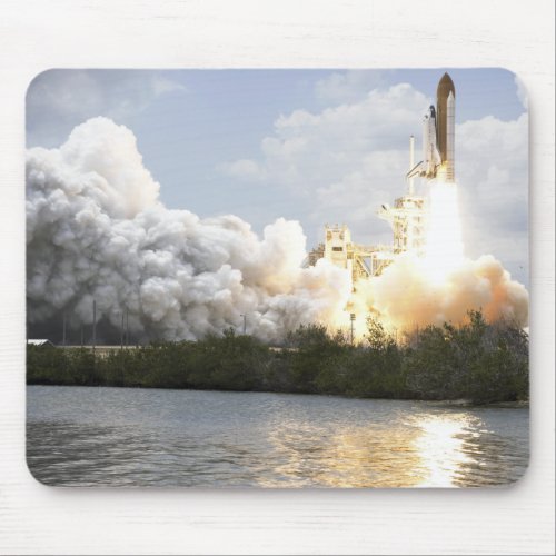 Space Shuttle Atlantis lifts off 22 Mouse Pad