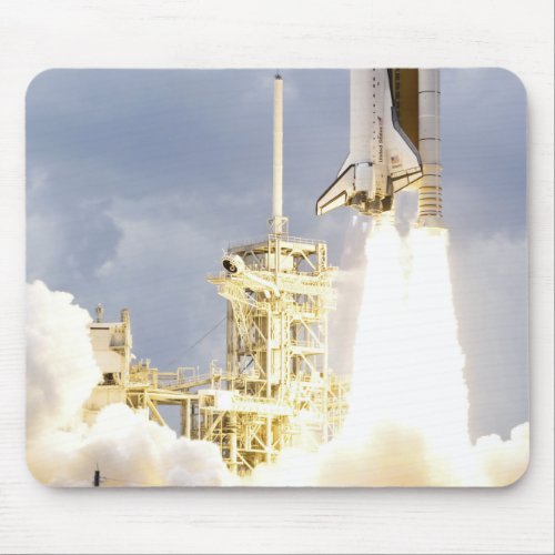 Space Shuttle Atlantis lifts off 2 Mouse Pad