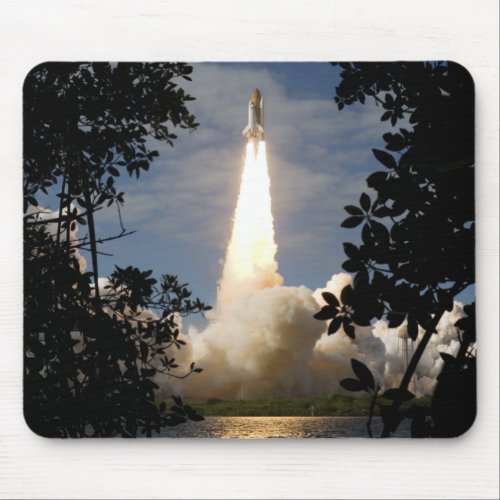 Space Shuttle Atlantis lifts off 9 Mouse Pad