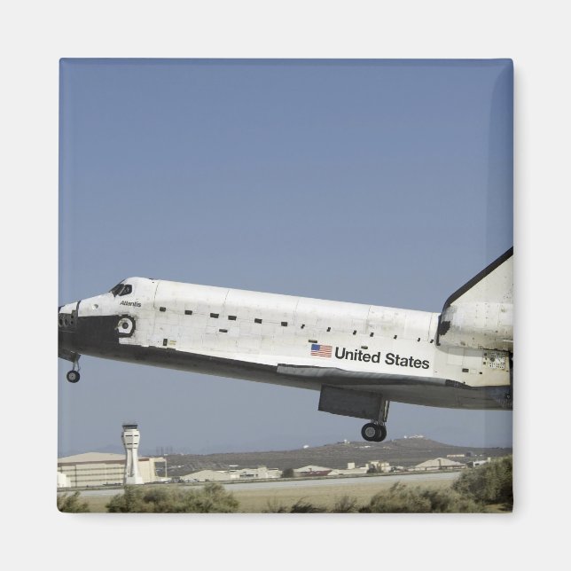Space Shuttle Atlantis prepares for landing Magnet (Front)