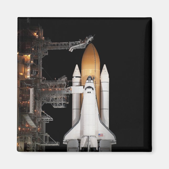 Space shuttle Atlantis sits ready Magnet (Front)