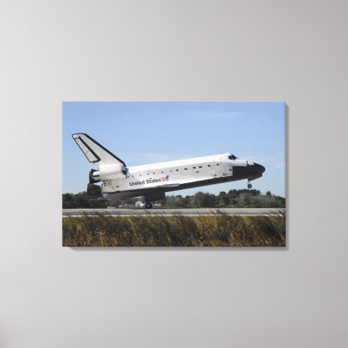 Space shuttle Atlantis touches down Canvas Print