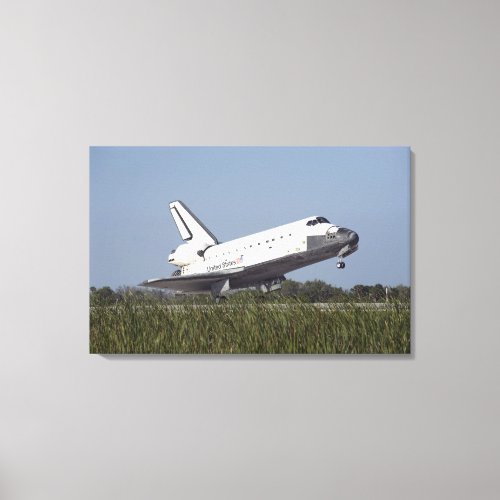 Space shuttle Atlantis touches down on Runway 3 Canvas Print