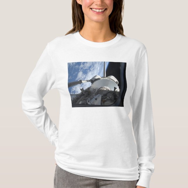 Space Shuttle Discovery 9 T-Shirt (Front)