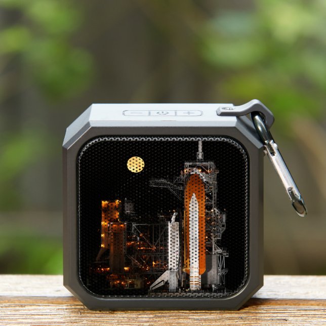 Space Shuttle Discovery and Moon Bluetooth Speaker (Insitu(Outdoor))