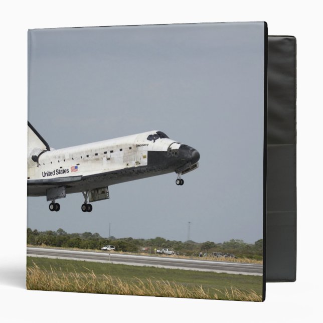 Space Shuttle Discovery approaches landing 3 Binder (Front/Inside)