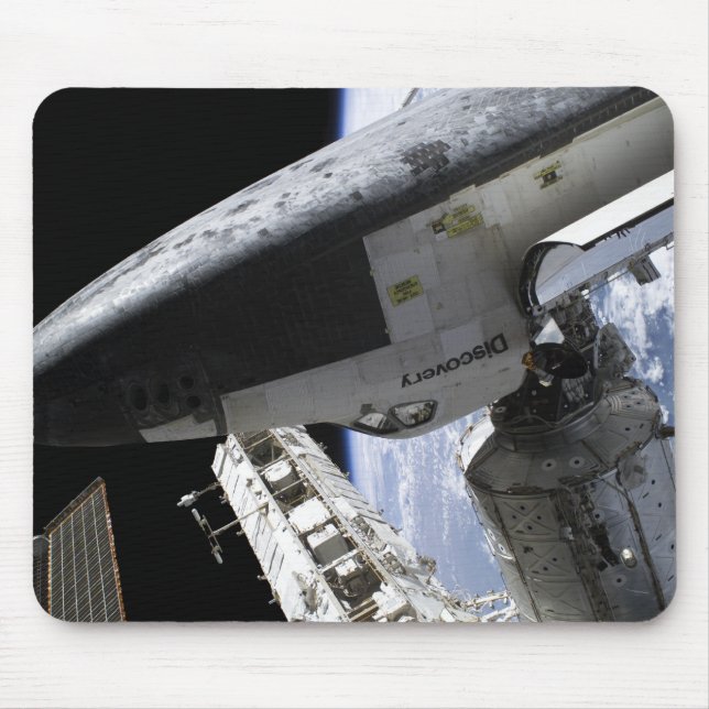 Space Shuttle Discovery docked Mouse Pad (Front)