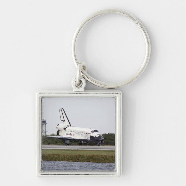 Space Shuttle Discovery on the runway Keychain (Front)