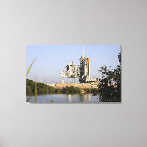 Space Shuttle Discovery sits ready Canvas Print