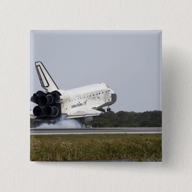 Space Shuttle Discovery touches down 2 Pinback Button (Front)