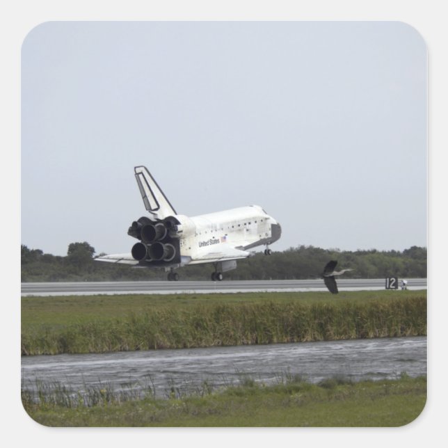 Space Shuttle Discovery touches down 3 Square Sticker (Front)