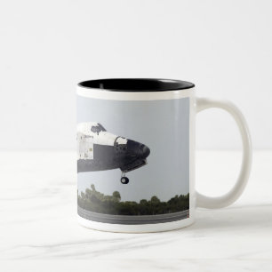 Space Shuttle Discovery touches down Two-Tone Coffee Mug