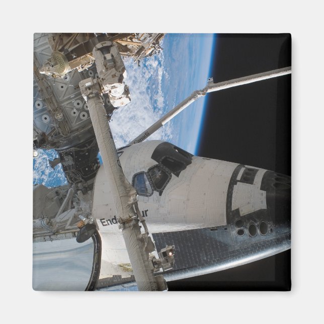 Space Shuttle Endeavour 23 Magnet (Front)