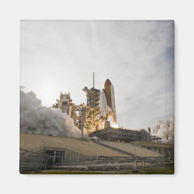 Space Shuttle Endeavour lifts off 5 Magnet (Front)