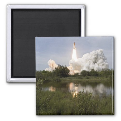Space Shuttle Endeavour lifts off 7 Magnet