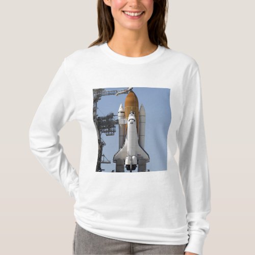 Space Shuttle Endeavour sits ready T_Shirt